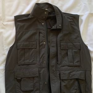 TravelSmith Voyager 15 pocket Vest